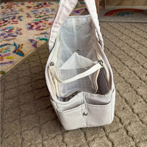 Onecute soft sided pet purse carrier for very small dogs/pets NEW with out tags - Picture 11 of 11